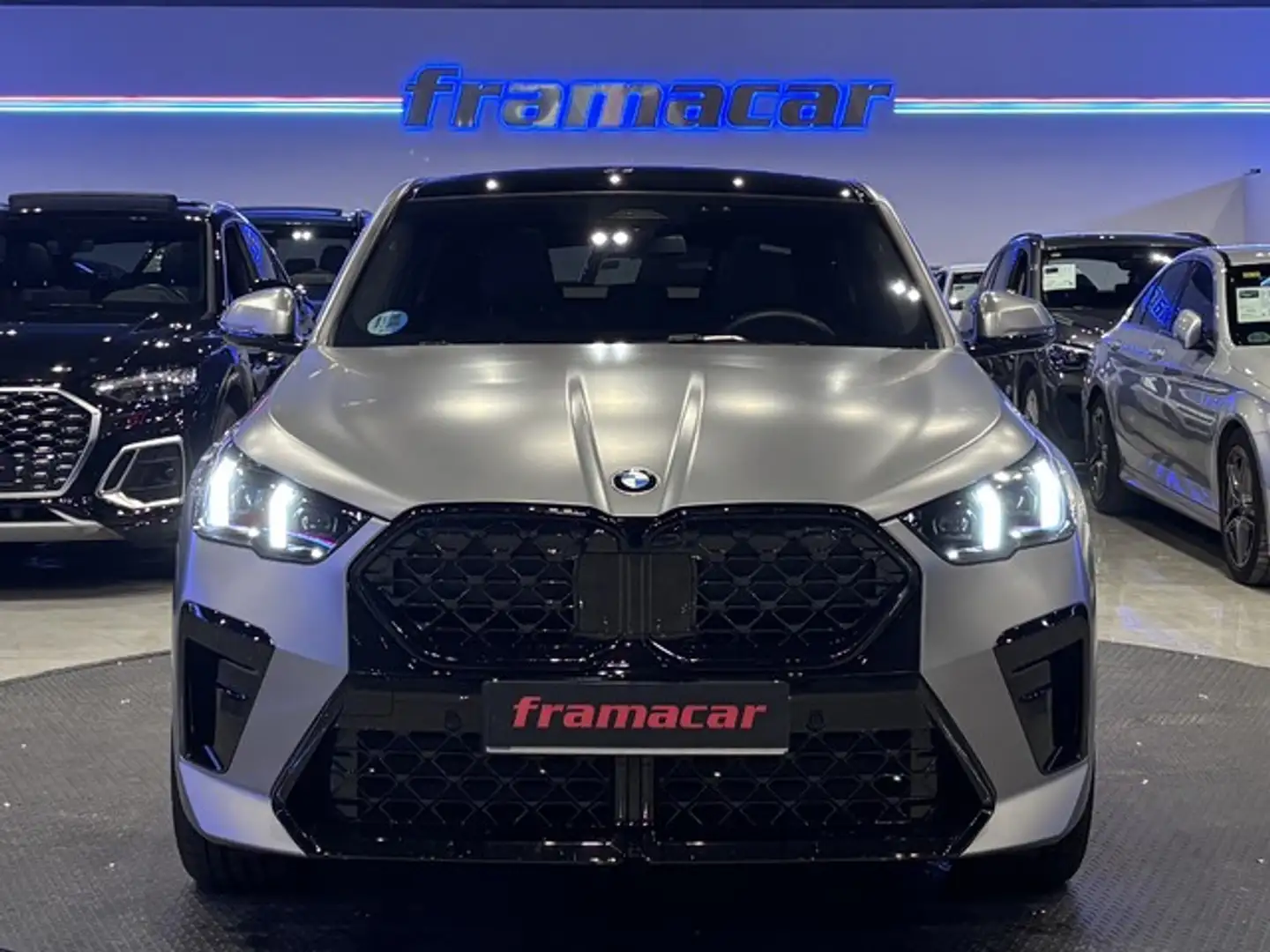 BMW X2 sDrive 20dA Gris - 2