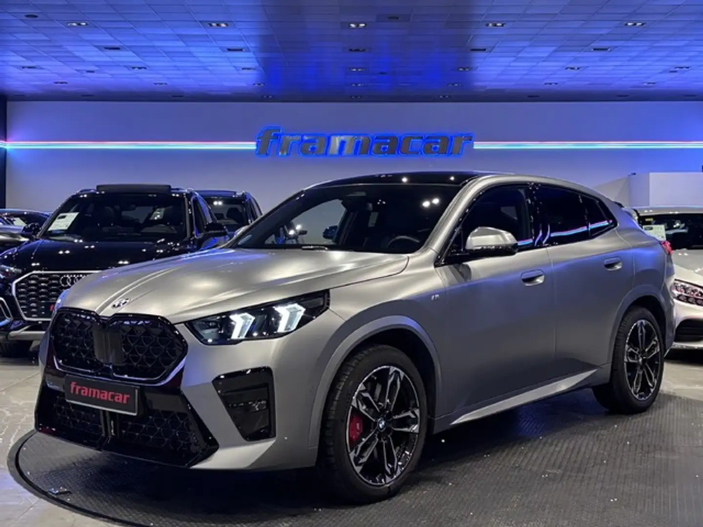 BMW X2 sDrive 20dA Gris - 1