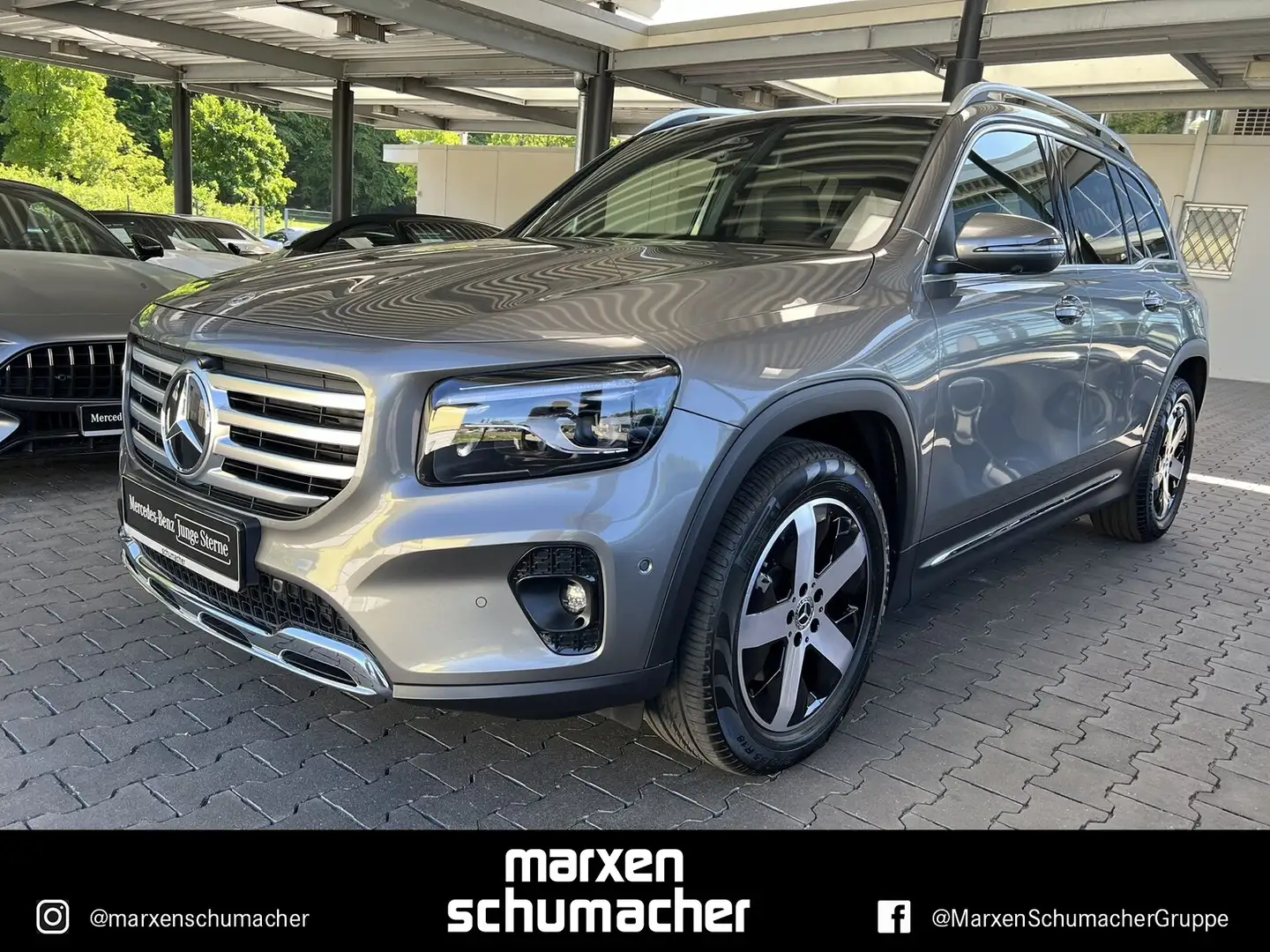 Mercedes-Benz GLB 220 GLB 220 4M Progressive AHK+360°+Distro+Multibeam Grau - 1