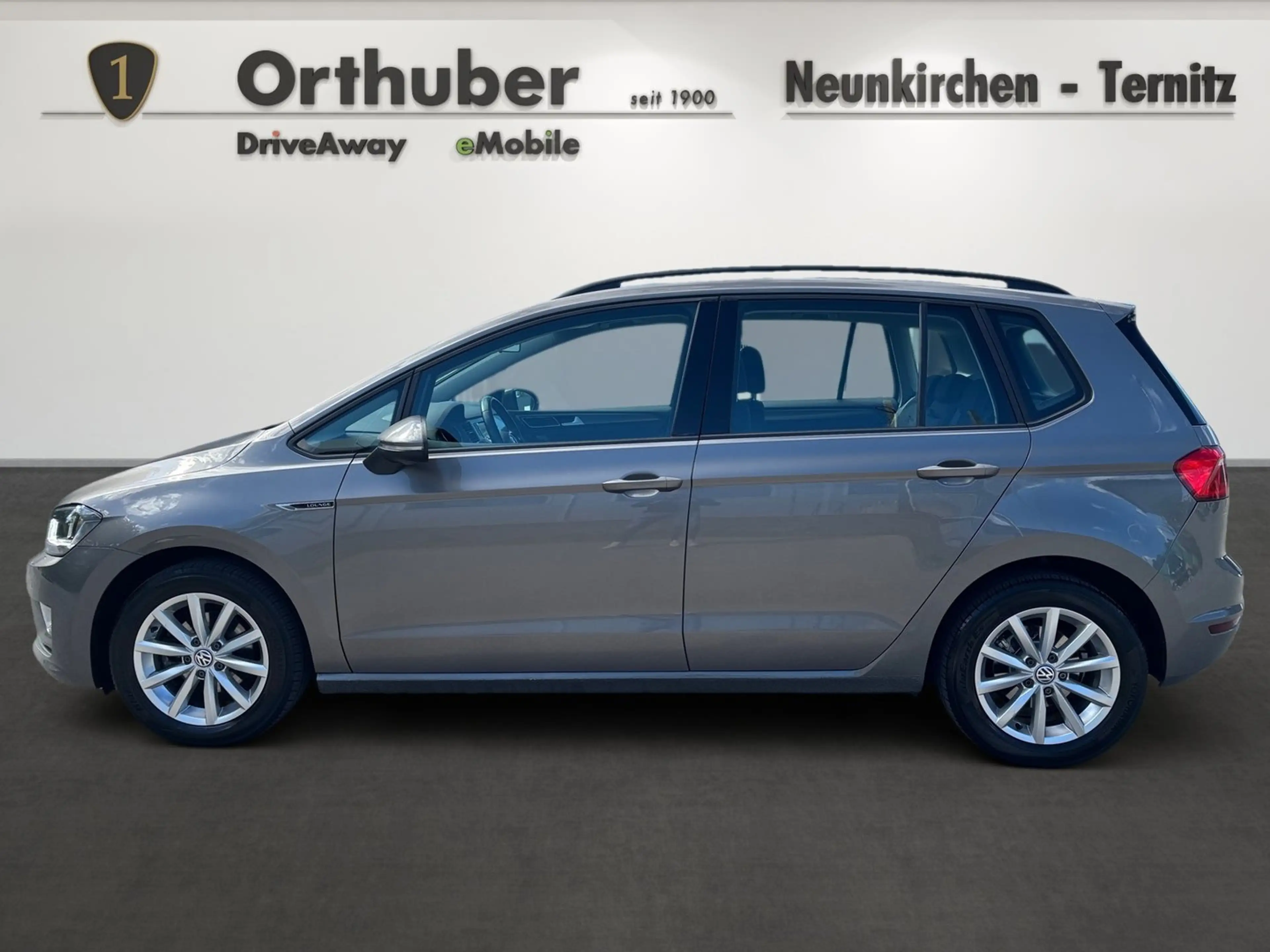 Volkswagen Golf Sportsvan Lounge BMT TSI — photo 6
