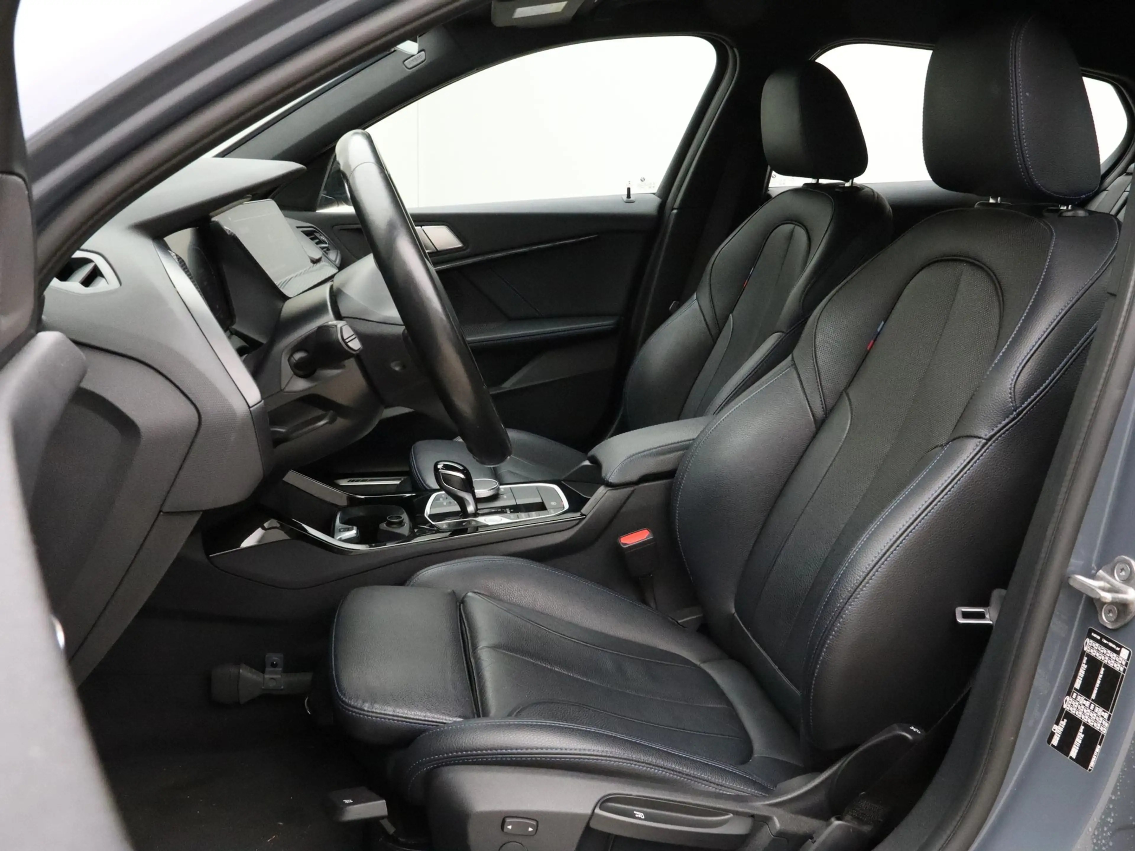 BMW 120 1 Serie 120i M-Sport — photo 4