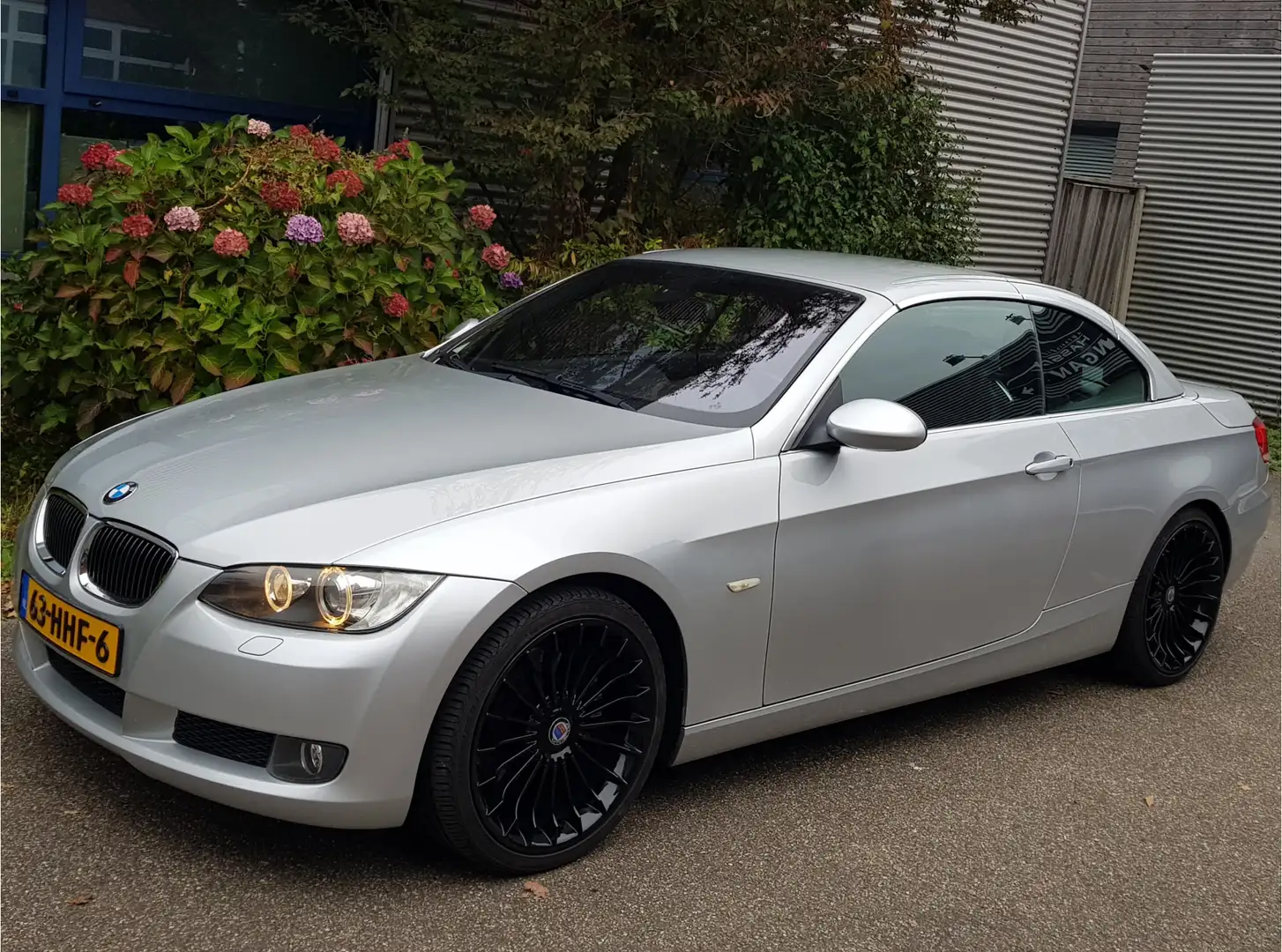 BMW 325 3-serie Cabrio 325i Aut Leder Sportint Navi 19"Alp Zilver - 2