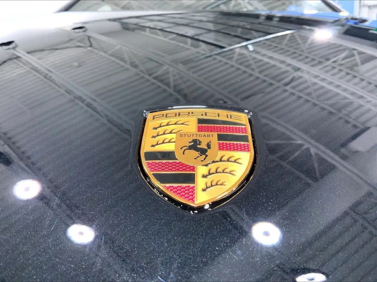 Porsche Cayenne снимка Porsche Cayenne