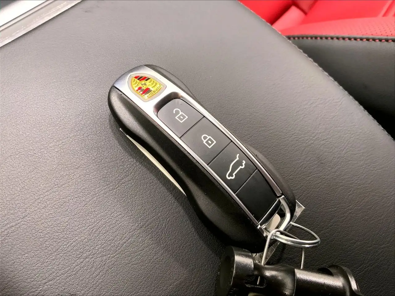 Porsche Cayenne снимка Porsche Cayenne