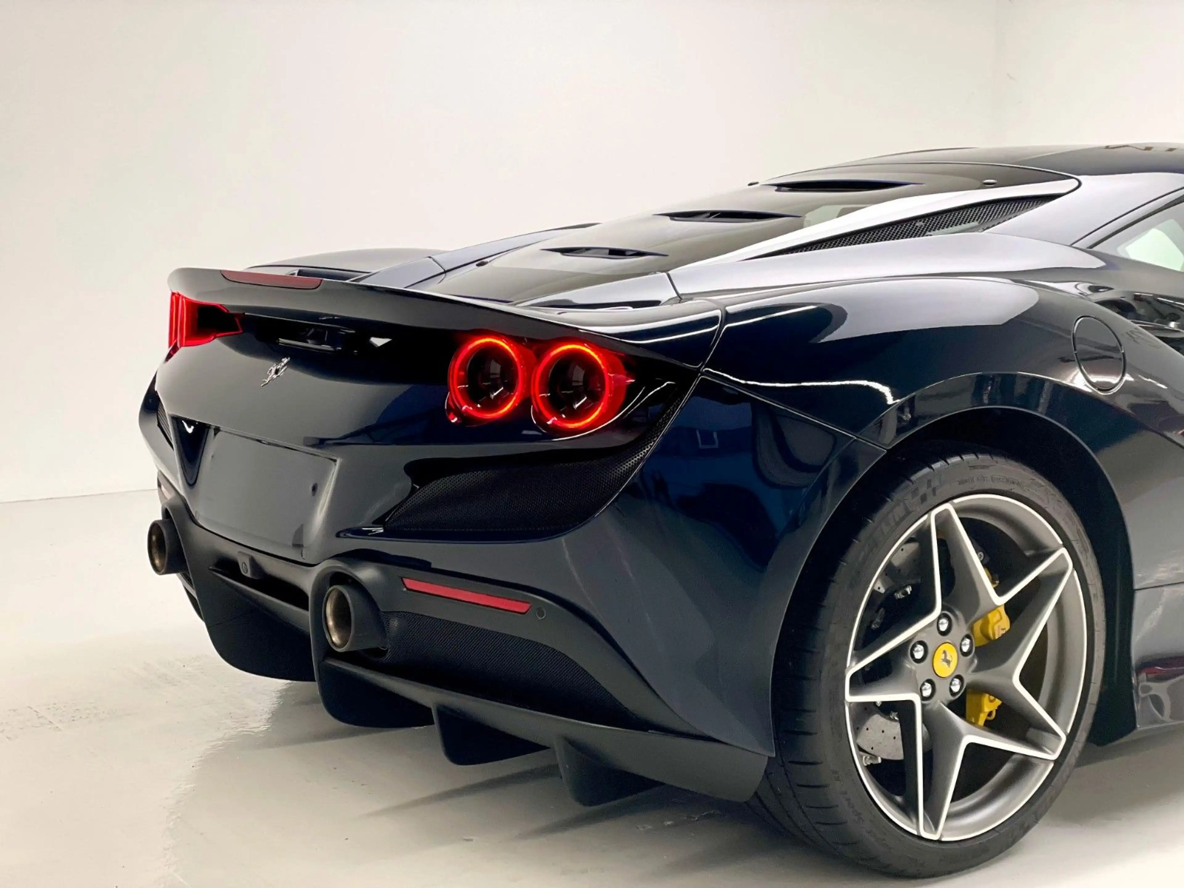 Ferrari F8 Tributo 1.HAND*Warrant*LIFT*CARBON*RACIG SEAT — photo 8