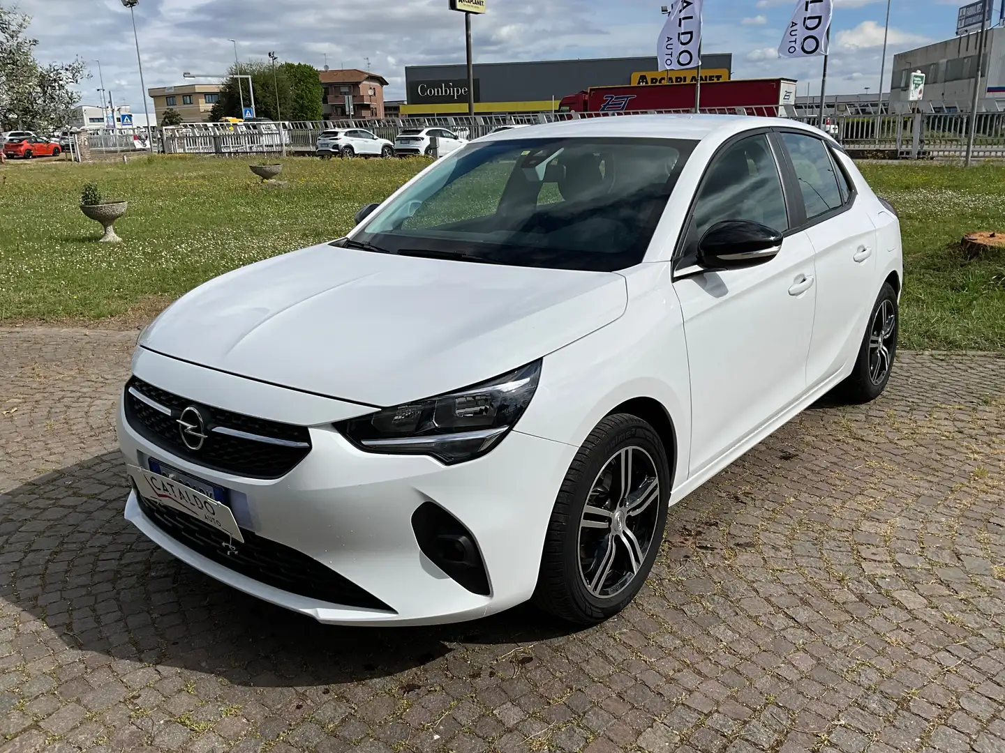 Opel Corsa Elegance Wit - 1