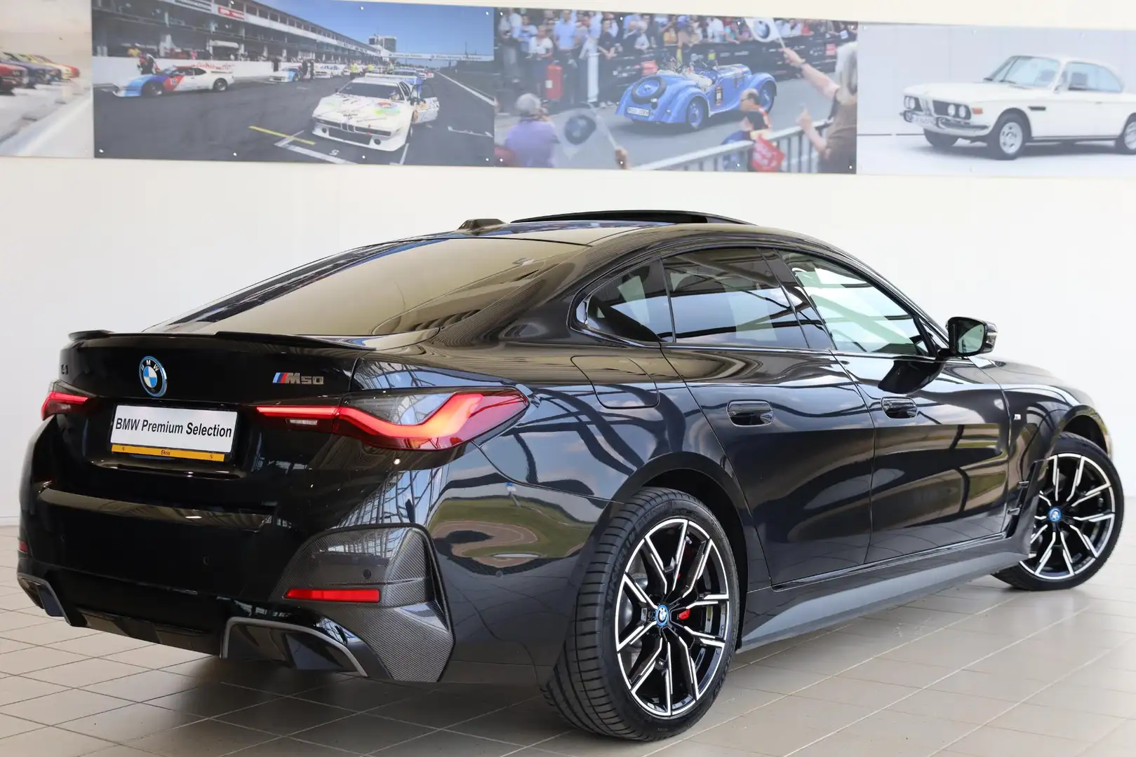 BMW i4 M50 | M Sportpakket Pro | CoPilot Pack | Driving A Noir - 2