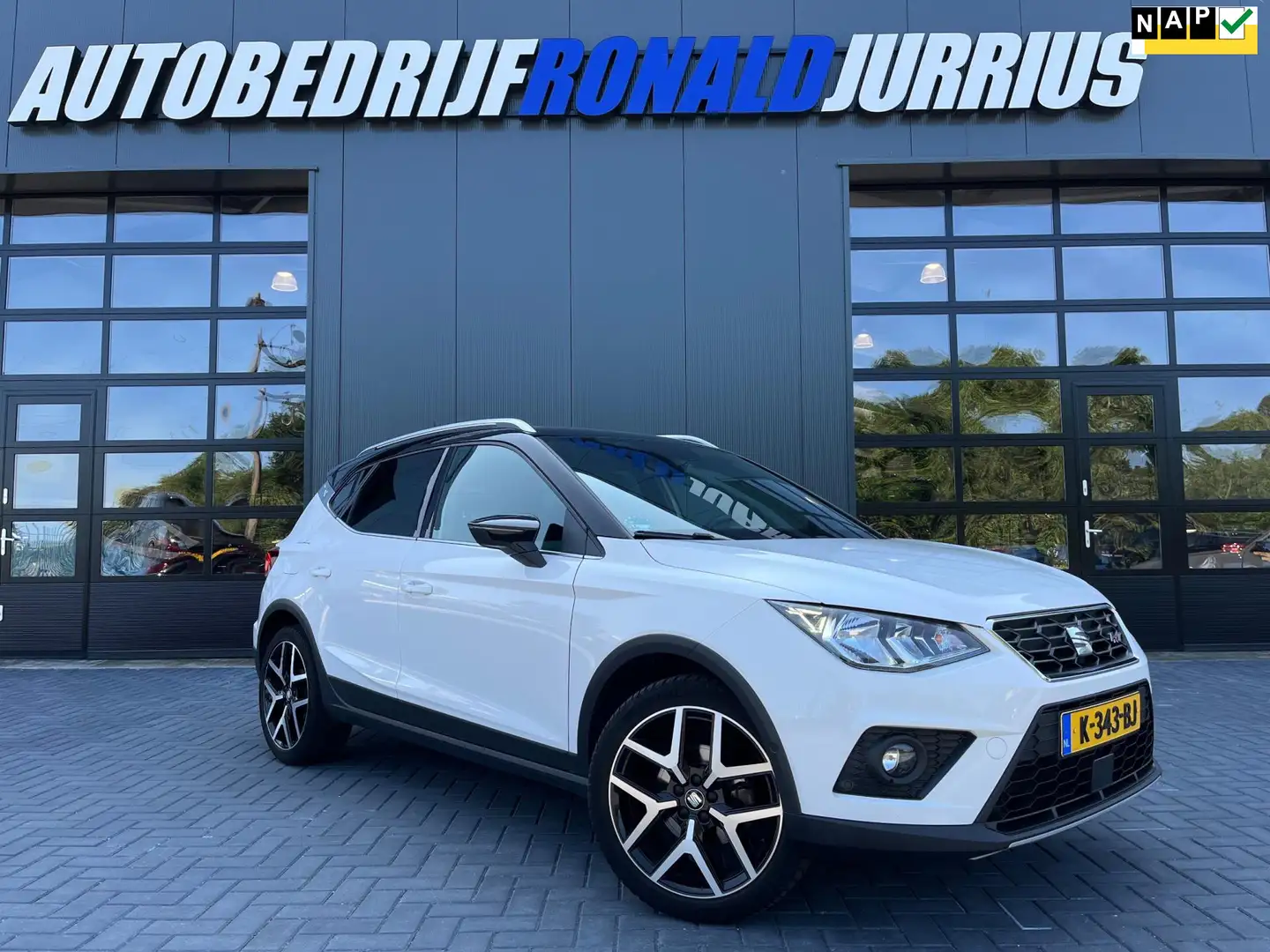 SEAT Arona 1.0 TSI FR Business Intense NL.Auto/Trekhaak/Alcan Weiß - 1