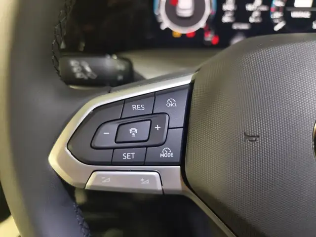 Volkswagen Golf view 12
