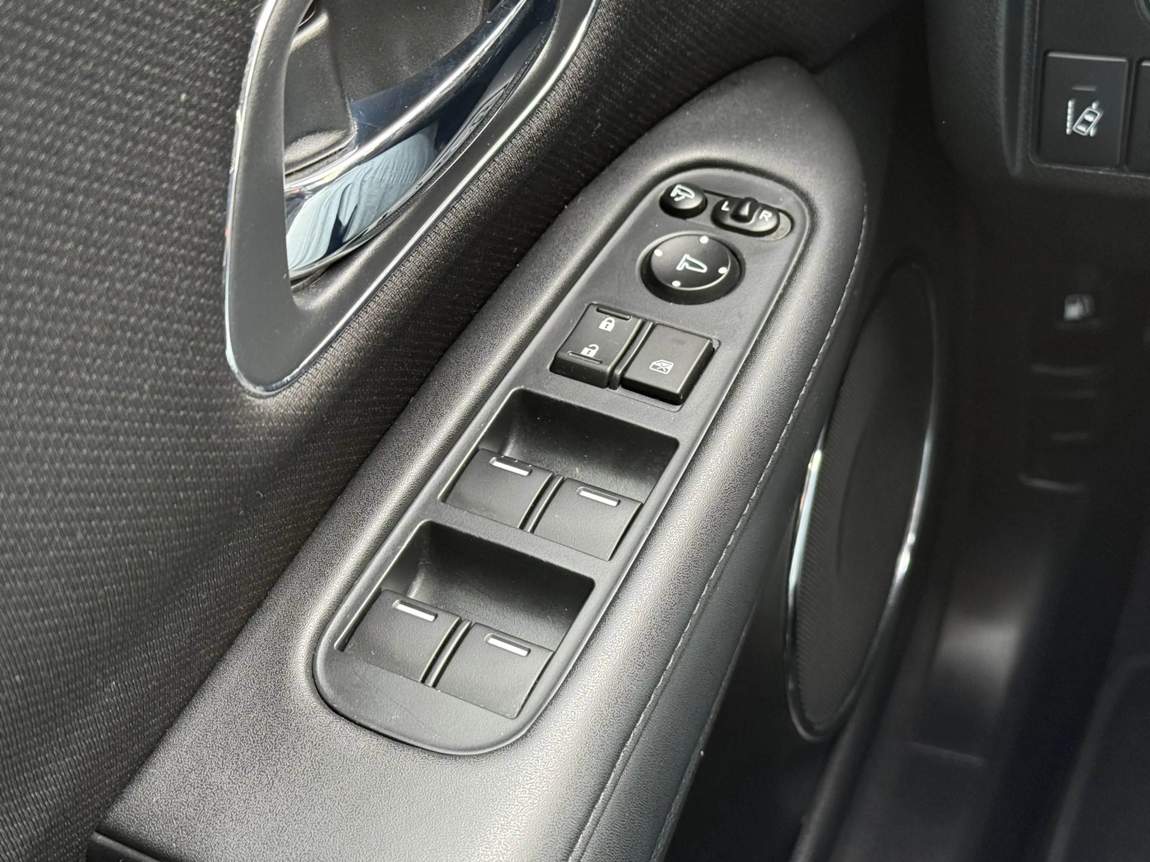 Honda HR-V BWJ 2017 | 1.5 i-VTEC 131PK Executive AUTOMAAT | P — photo 27