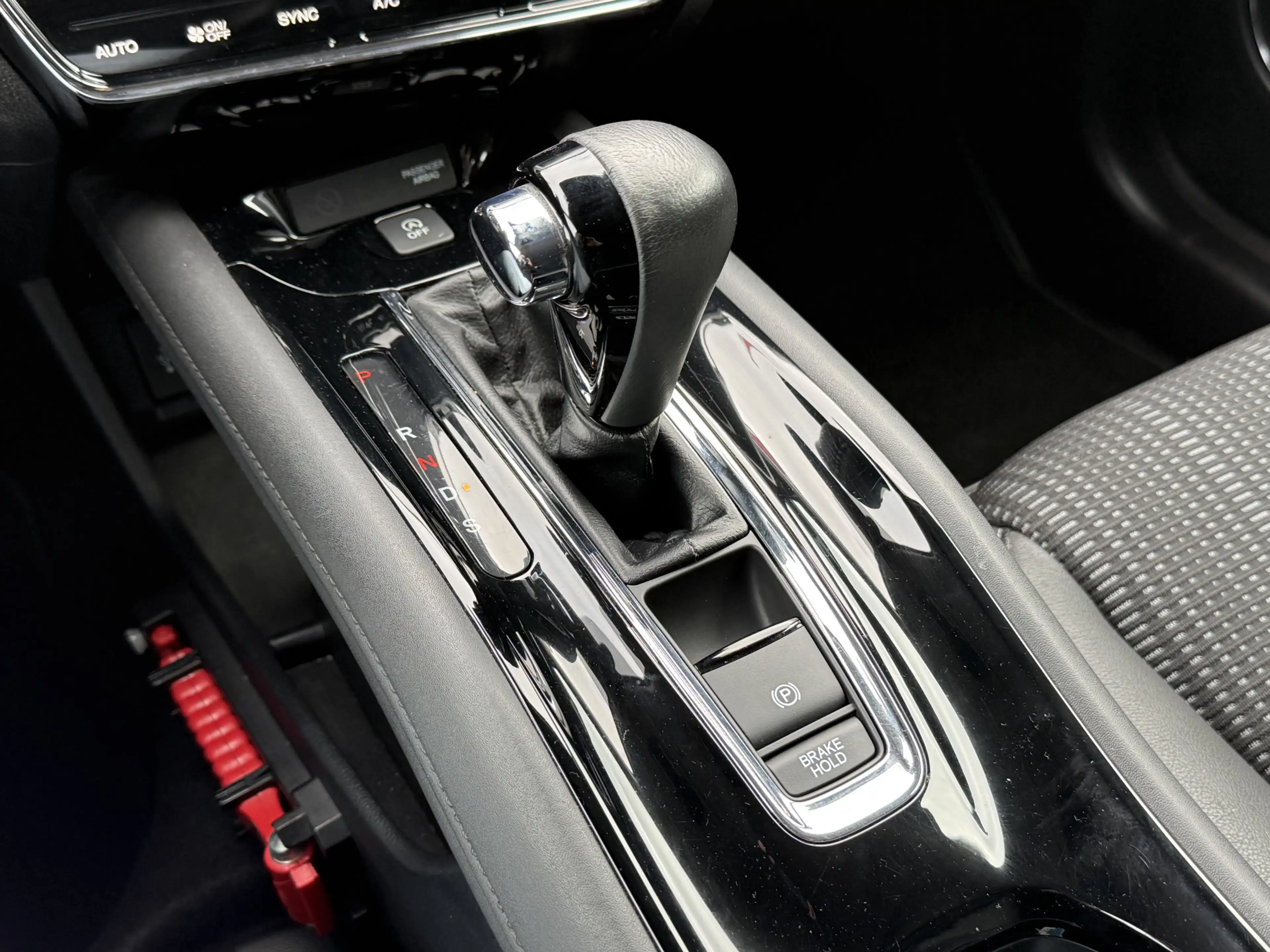 Honda HR-V BWJ 2017 | 1.5 i-VTEC 131PK Executive AUTOMAAT | P — photo 14