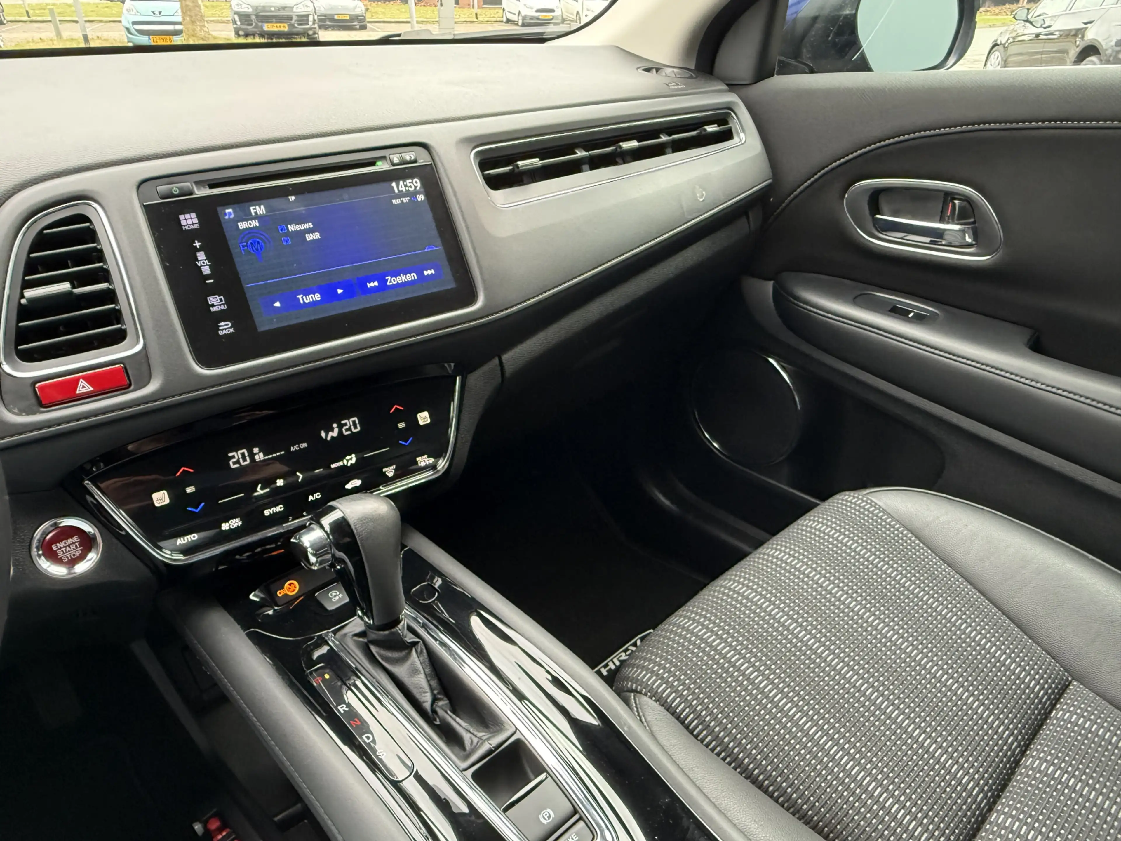 Honda HR-V BWJ 2017 | 1.5 i-VTEC 131PK Executive AUTOMAAT | P — photo 31