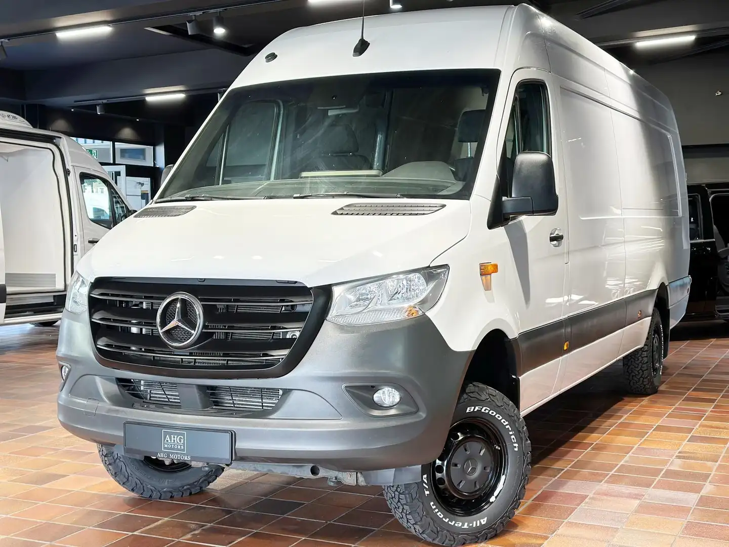 Mercedes-Benz Sprinter 319 4X4 V6 EXTRALANG SUPERMAXI L4H2 ZG3 UNTERSETZU Weiß - 2