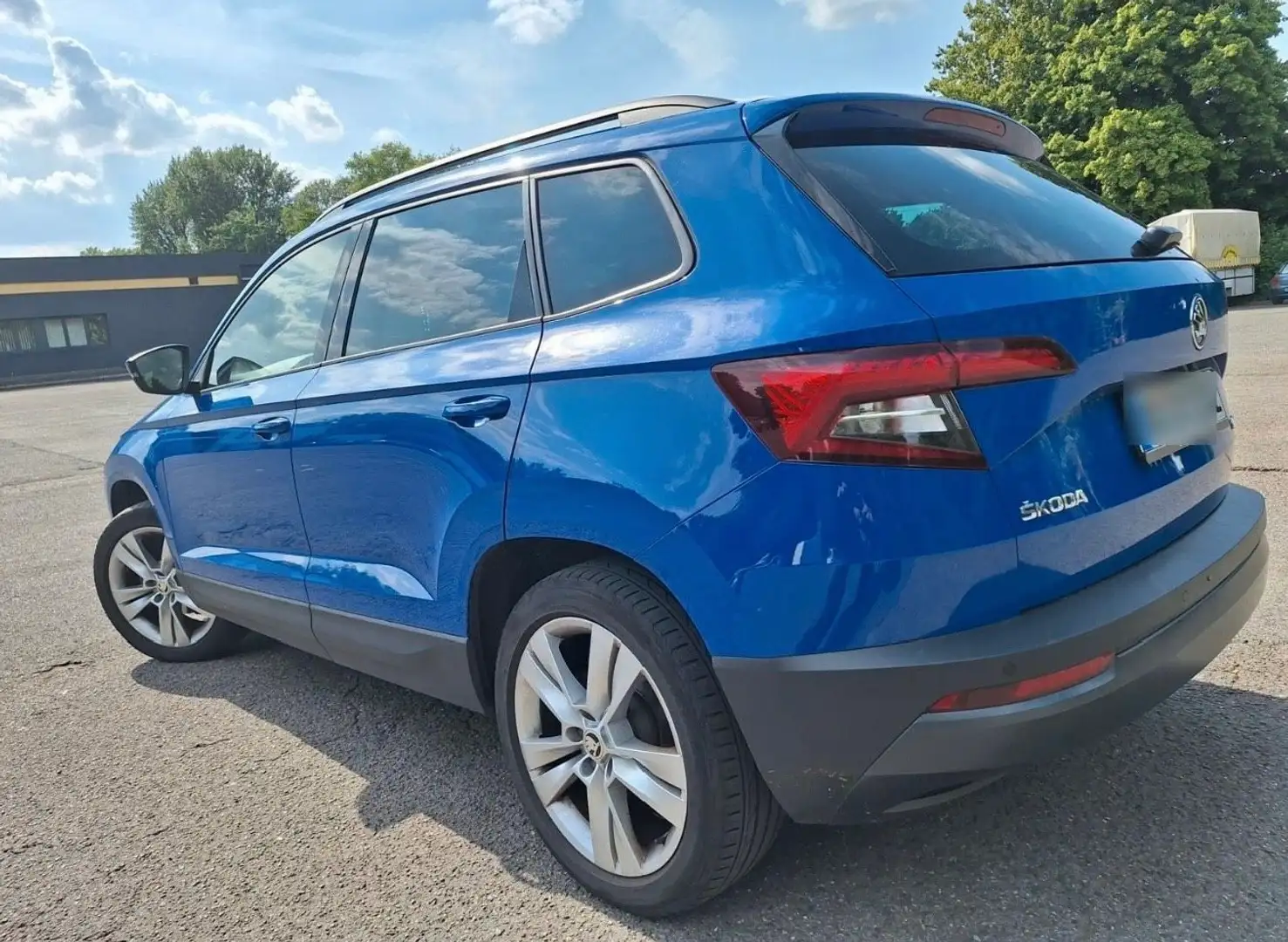 Skoda Karoq Karoq 1.6 TDI SCR DSG Style Blau - 2