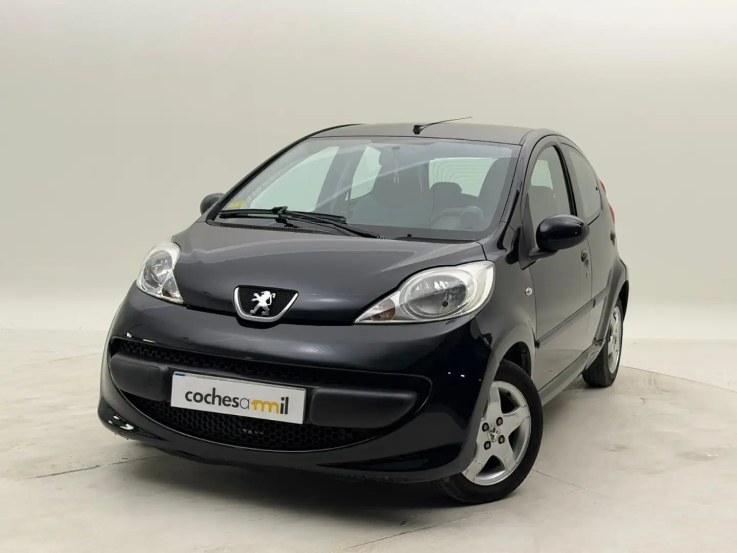 Peugeot 107 1.0i Basic Negro - 1