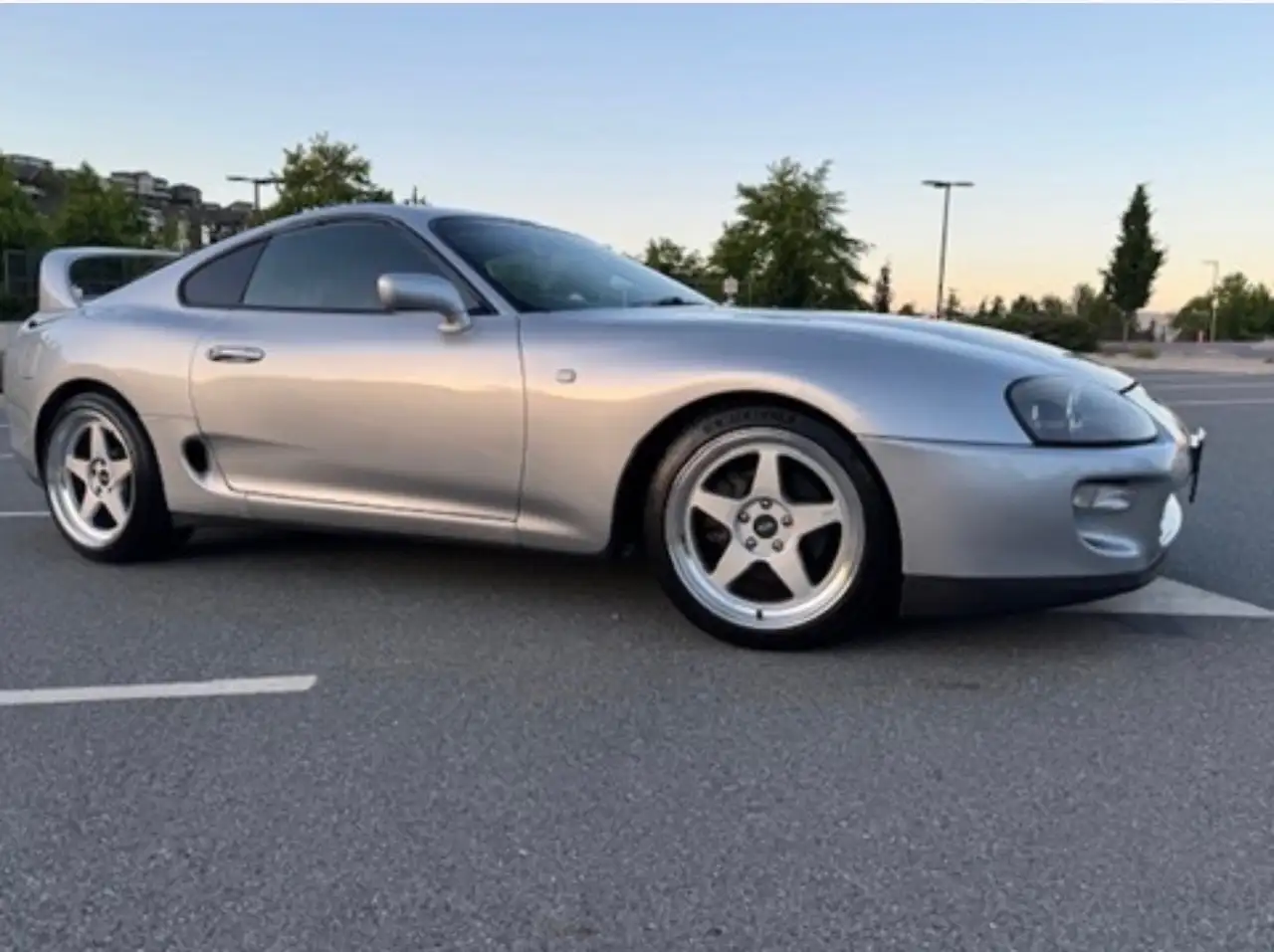 Toyota Supra снимка Toyota Supra