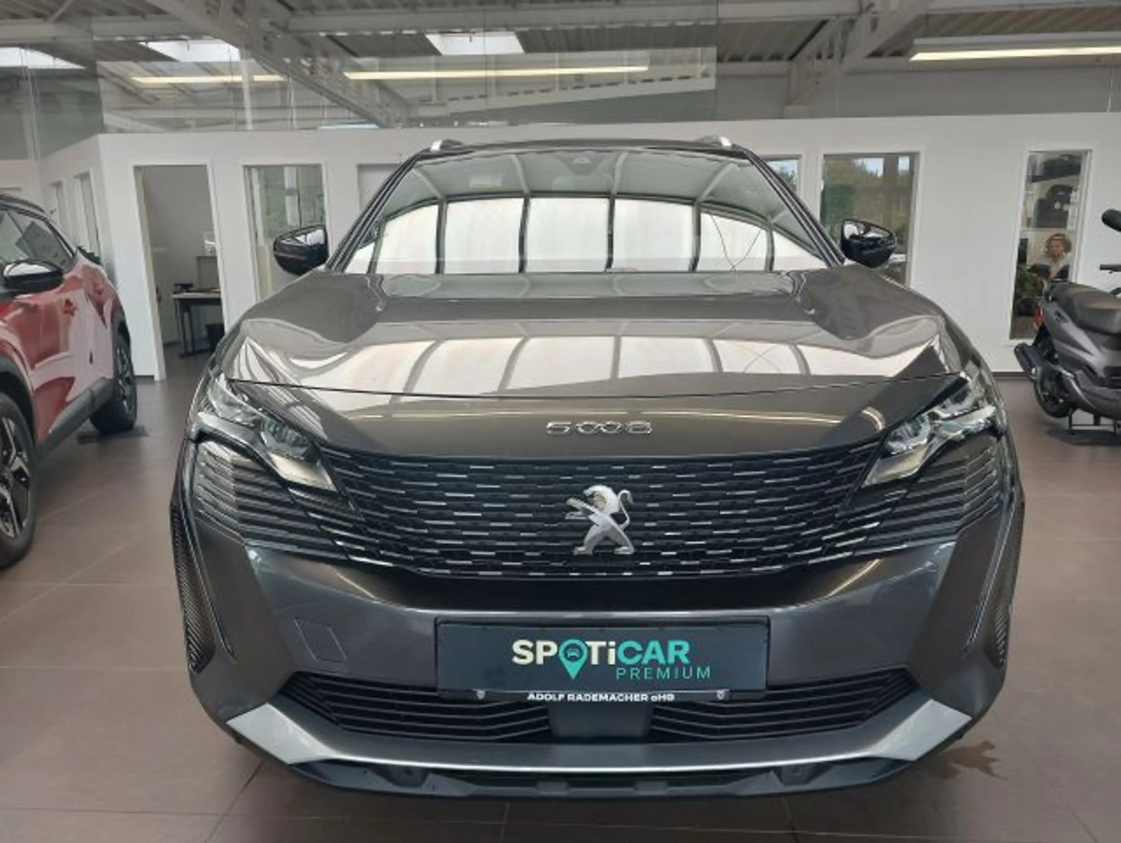 Peugeot 5008 PureTech 130 EAT8 Stop & Start Allure Pack — photo 14