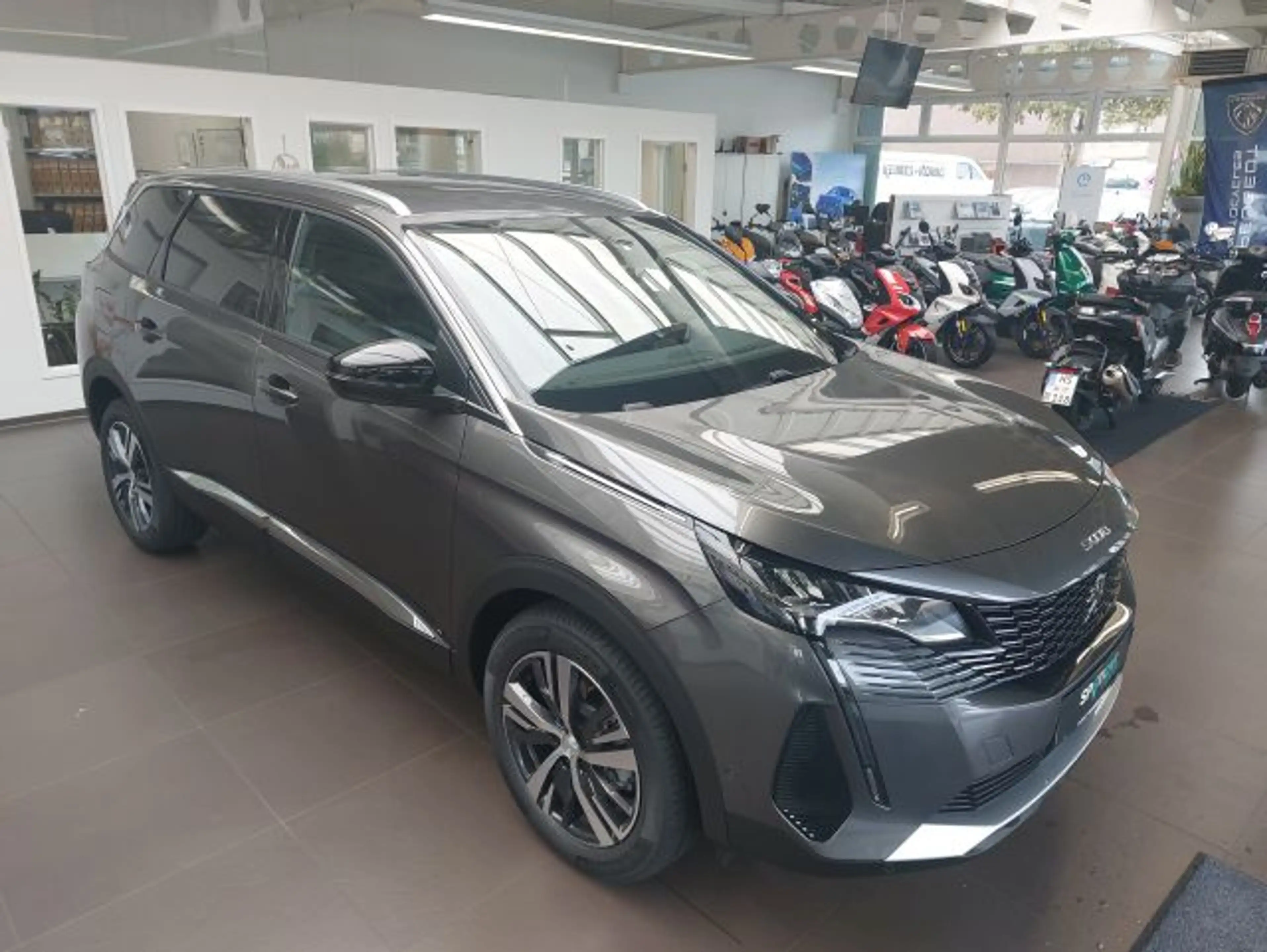Peugeot 5008 PureTech 130 EAT8 Stop & Start Allure Pack