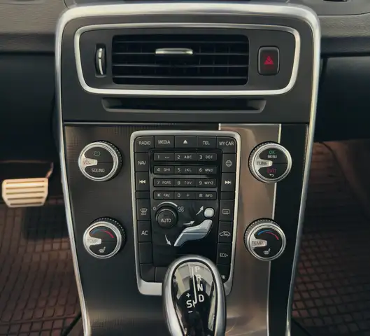 Volvo V60 view 13