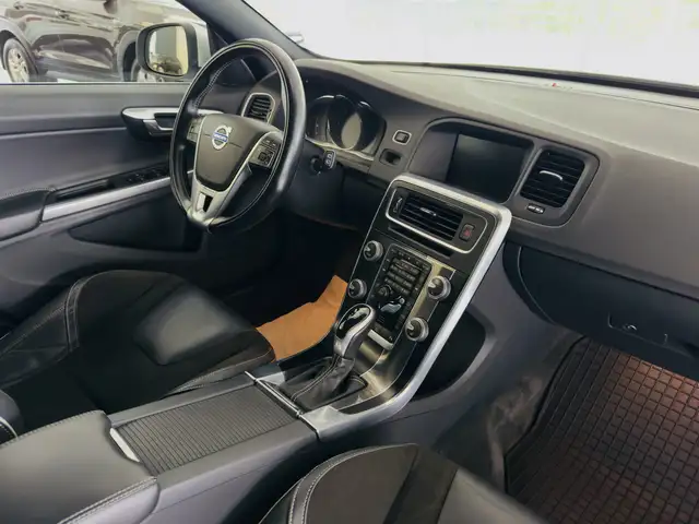 Volvo V60 view 8