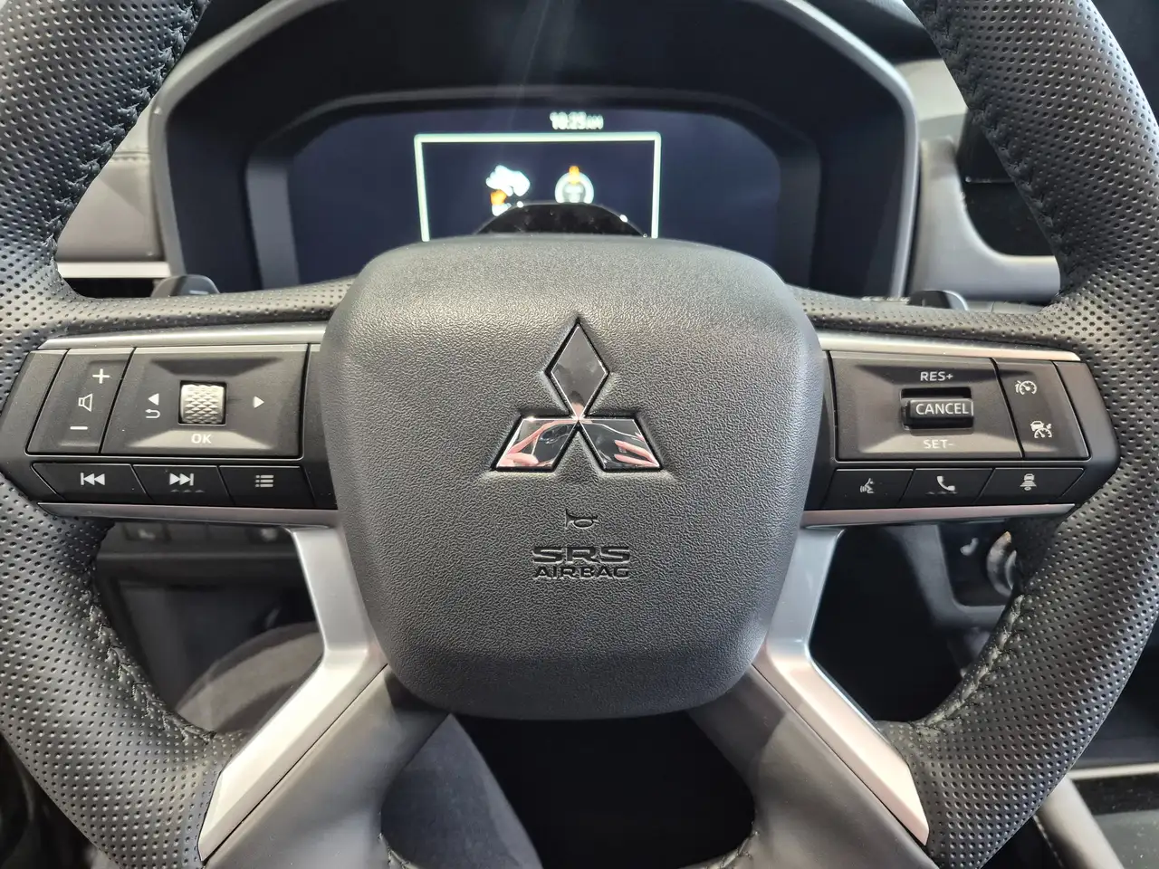Mitsubishi Outlander 2025 — фото 11