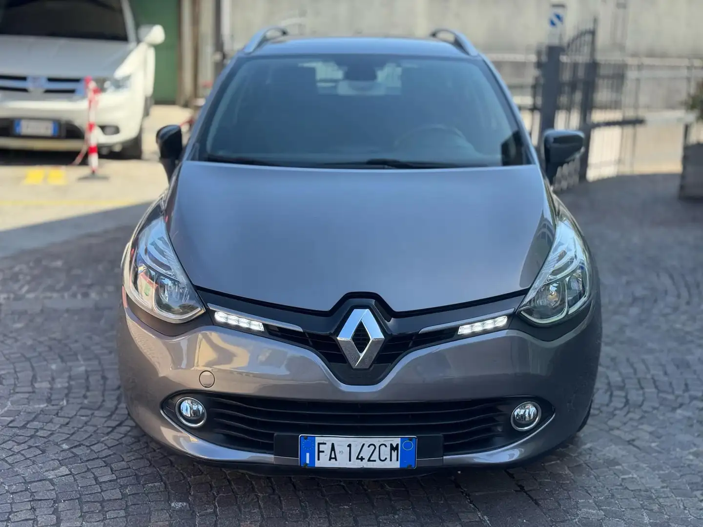 Renault Clio Clio Sporter 1.5 dci Costume National 90cv Grigio - 2