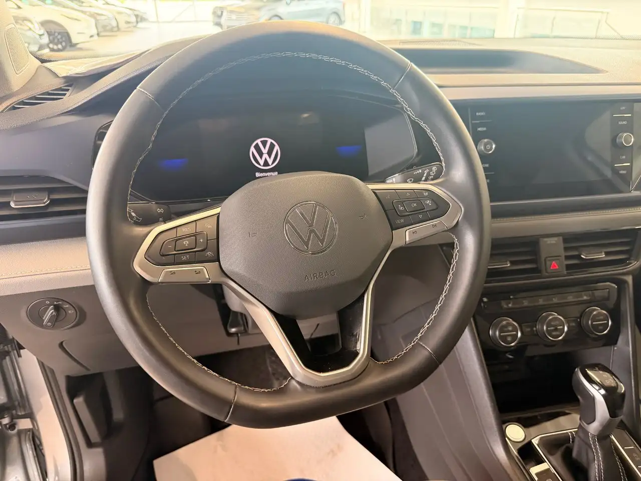 Volkswagen Taos снимка Volkswagen Taos