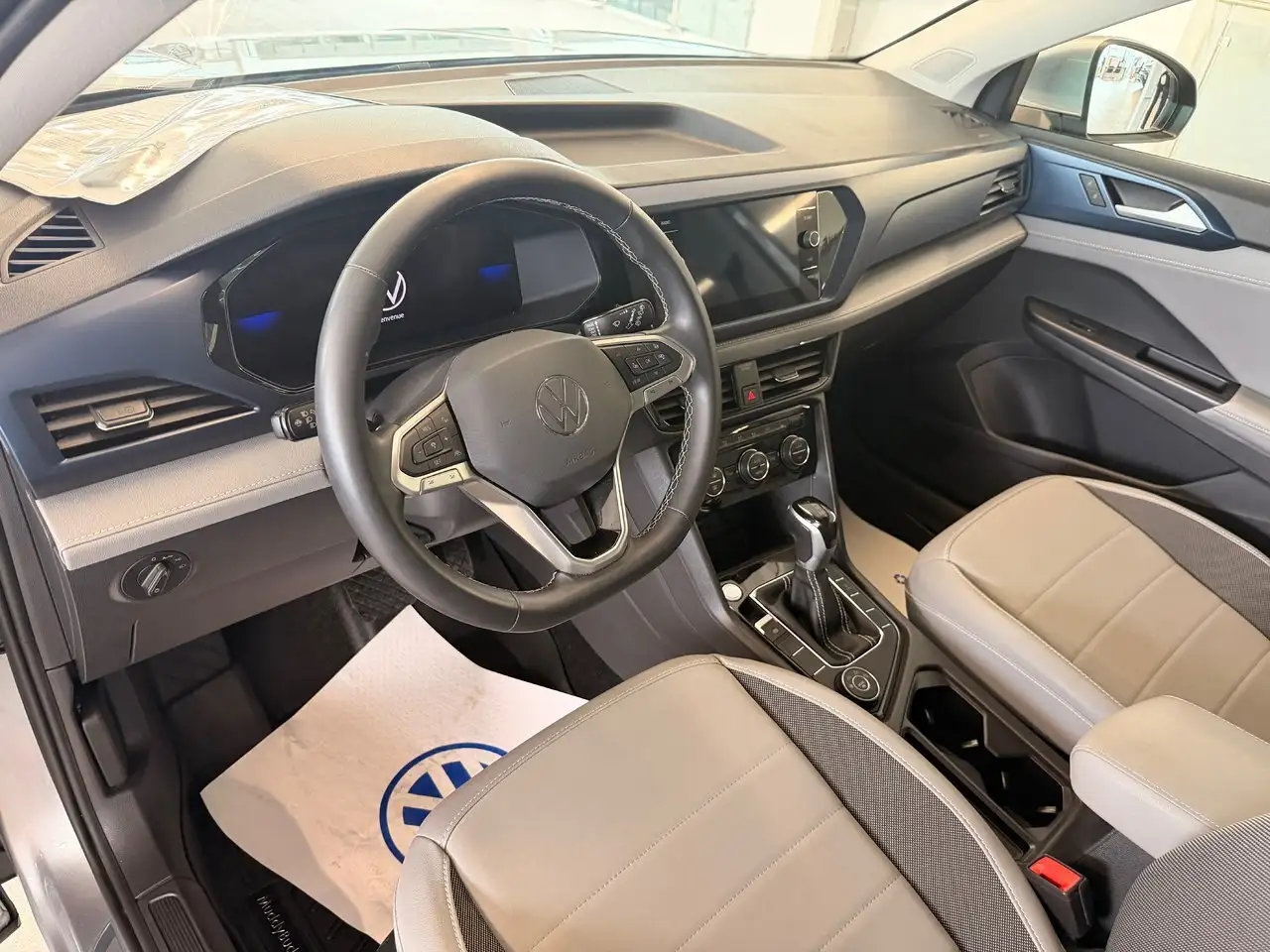 Volkswagen Taos снимка Volkswagen Taos
