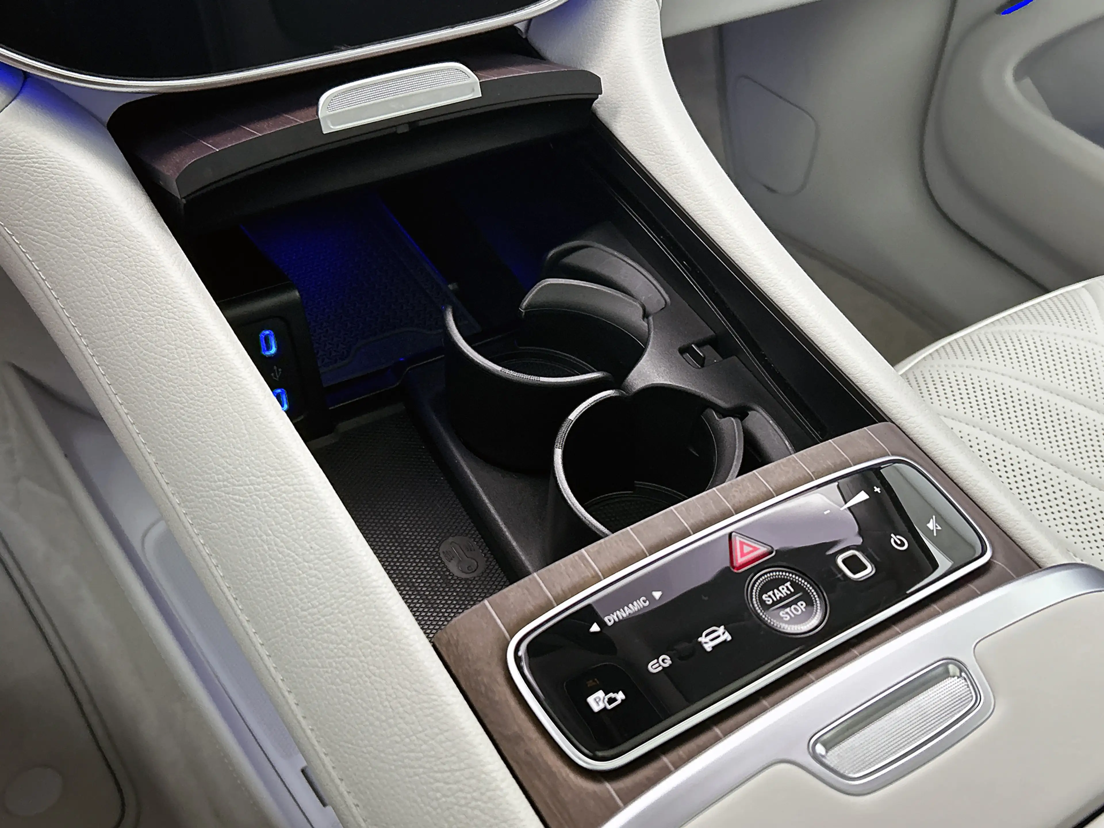 Mercedes-Benz EQS SUV 450 4MATIC AMG Line 7p 118 kWh 7 Persoons. | Burme — photo 12