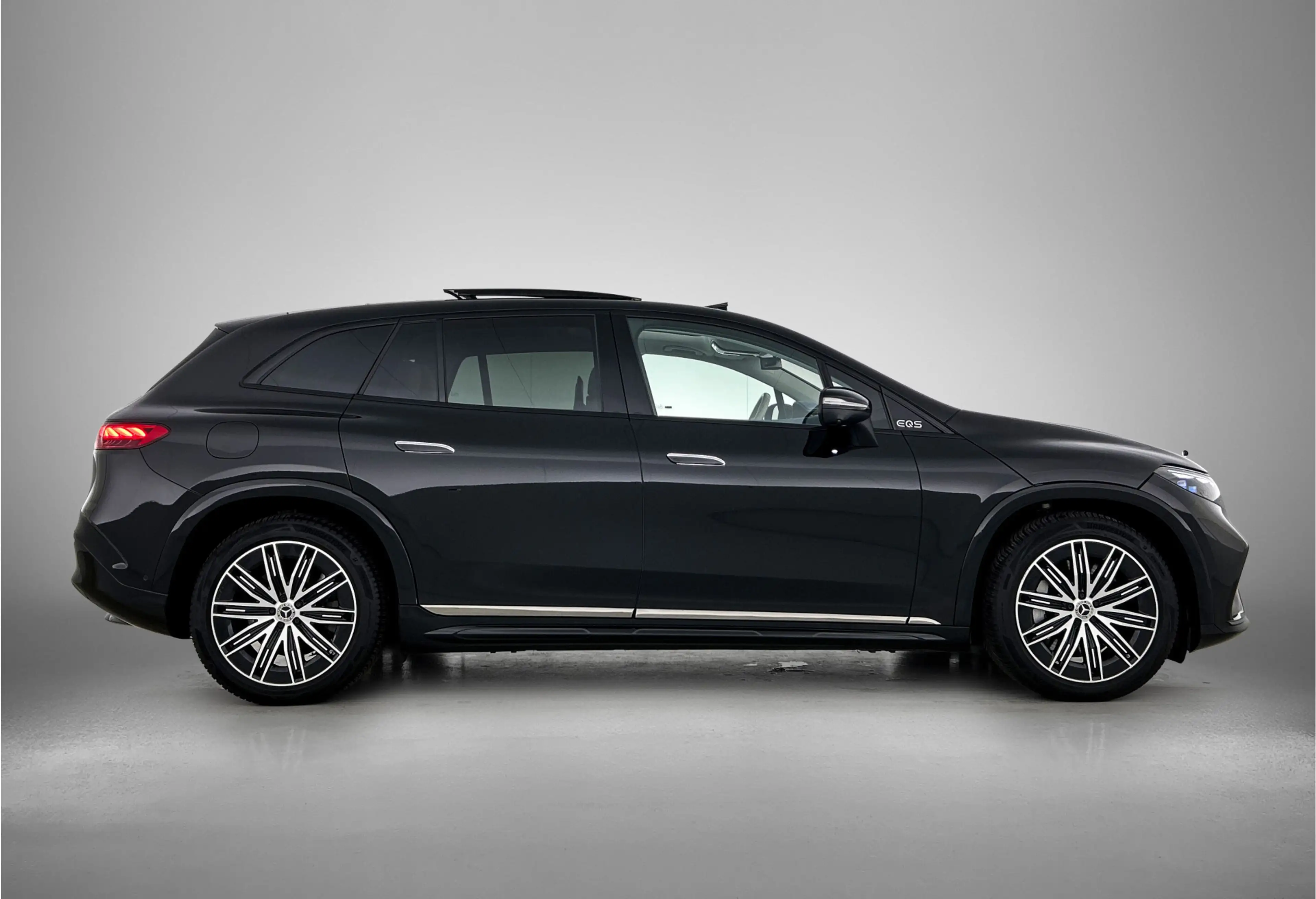 Mercedes-Benz EQS SUV 450 4MATIC AMG Line 7p 118 kWh 7 Persoons. | Burme — photo 15