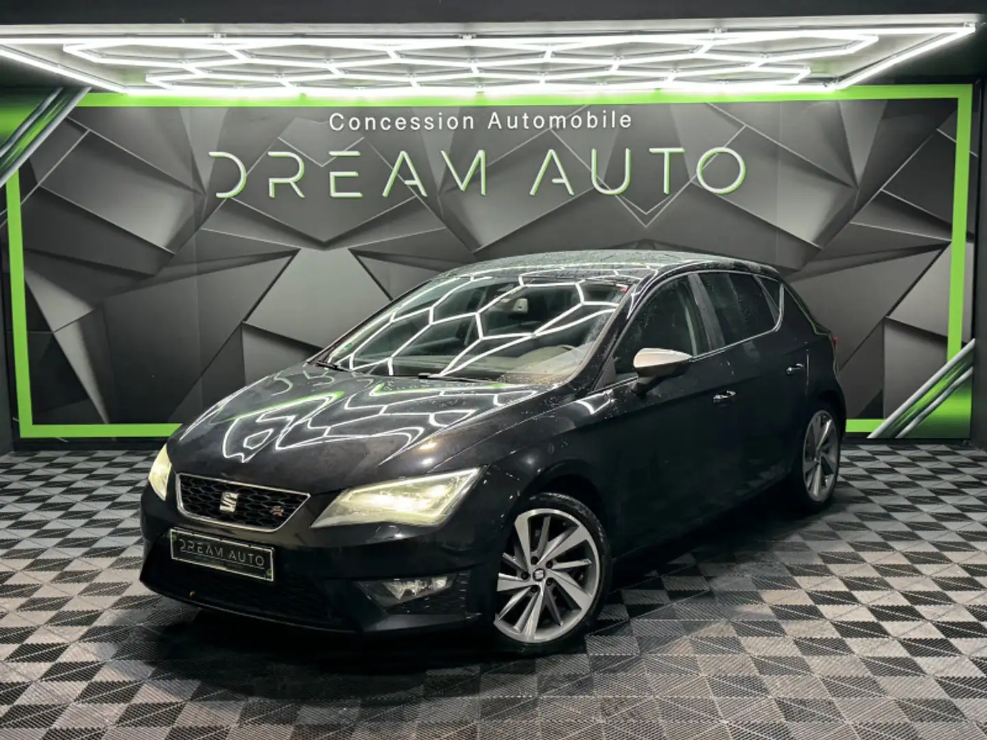SEAT Leon 2.0 TDI 150CH FAP FR START\u0026STOP Noir - 1