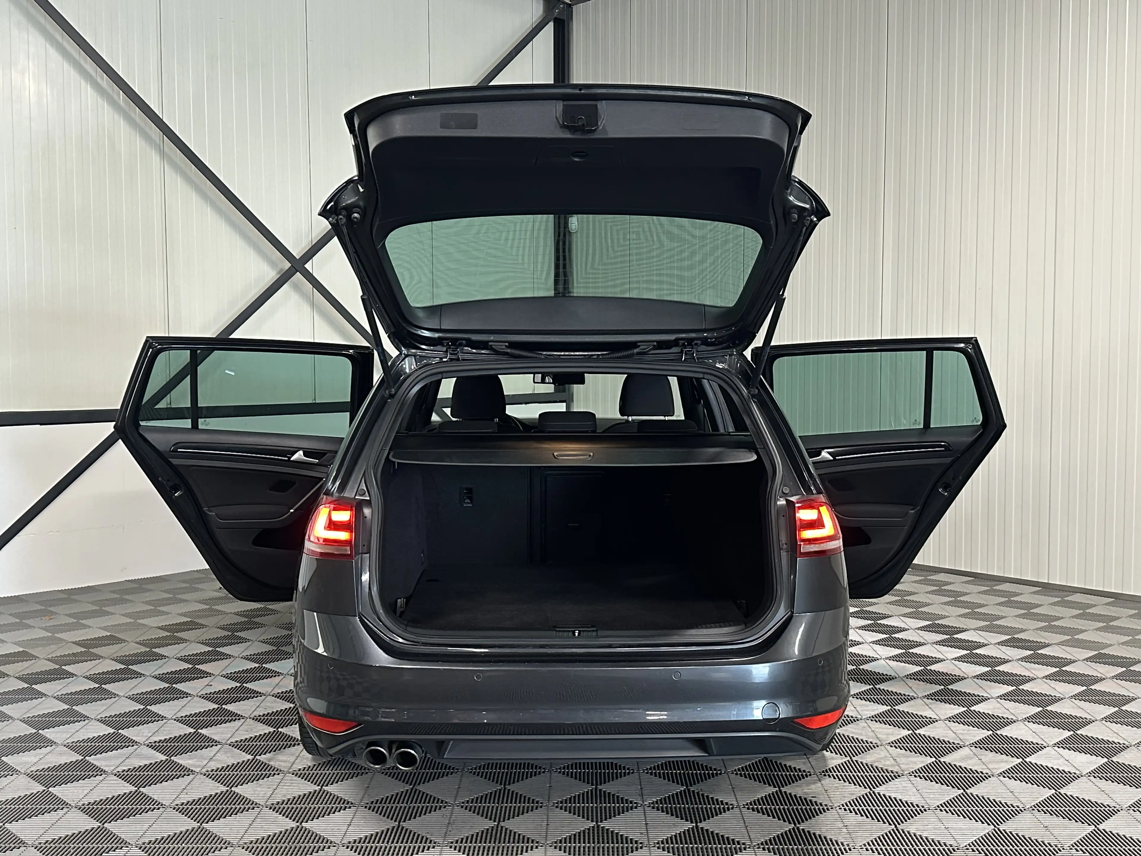 Volkswagen Golf GTD Variant | 2.0 TDI DSG 135kw | Navi | Camera — photo 6