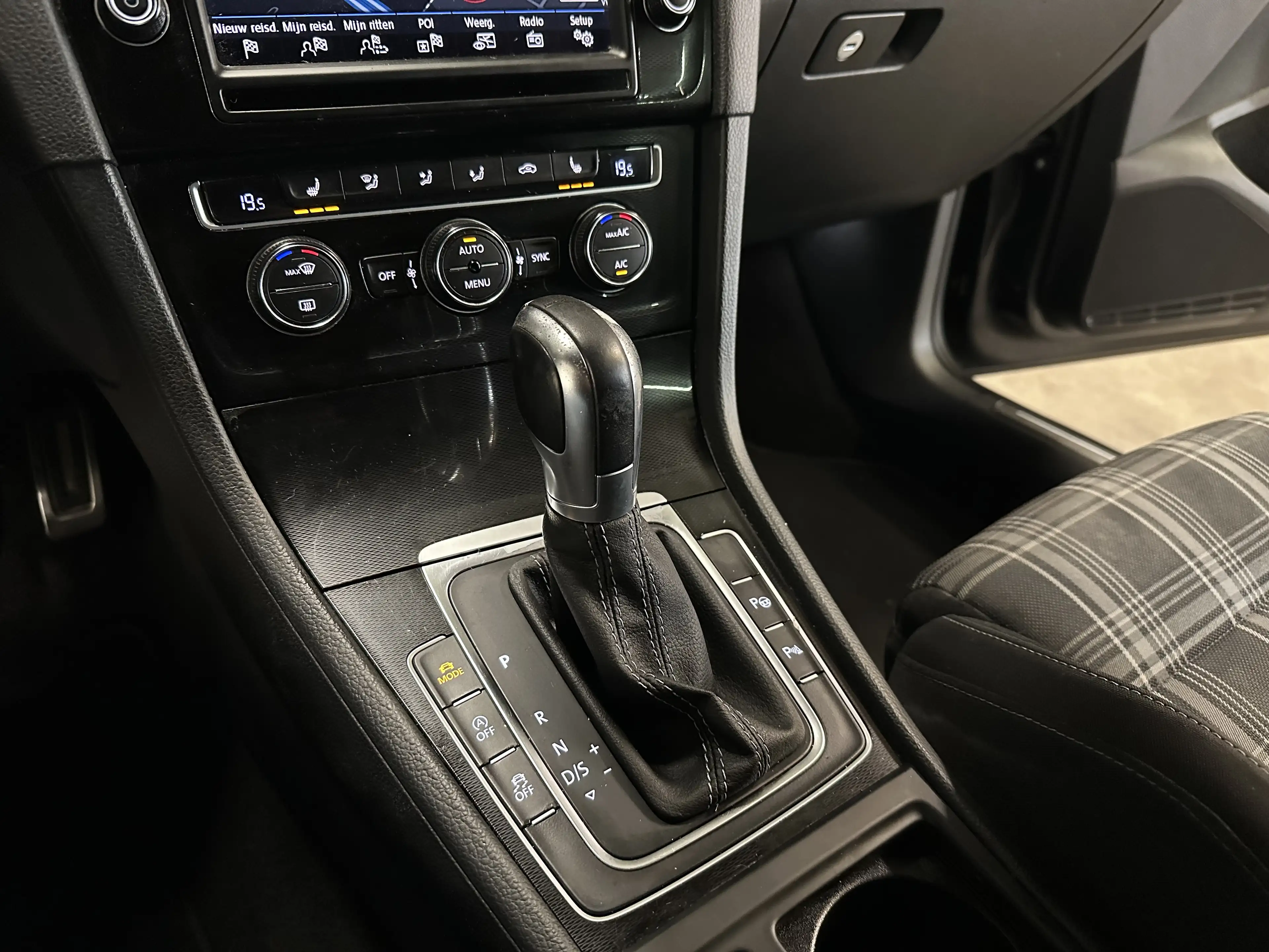 Volkswagen Golf GTD Variant | 2.0 TDI DSG 135kw | Navi | Camera — photo 15