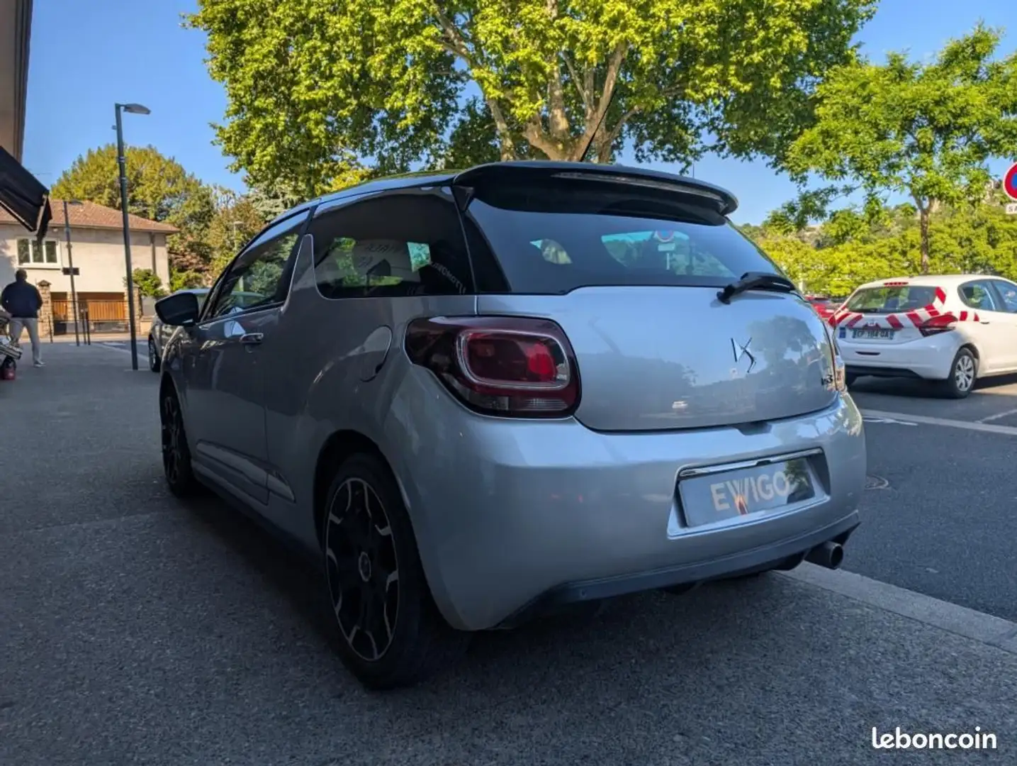 DS Automobiles DS 3 110 ch CONNECTED CHIC S&S EAT6 Grau - 2