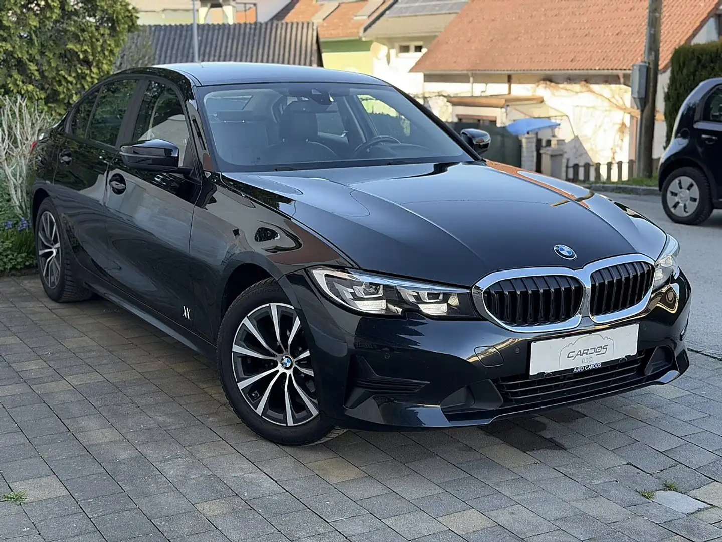 BMW 318 d 48 V Aut. Schwarz - 1