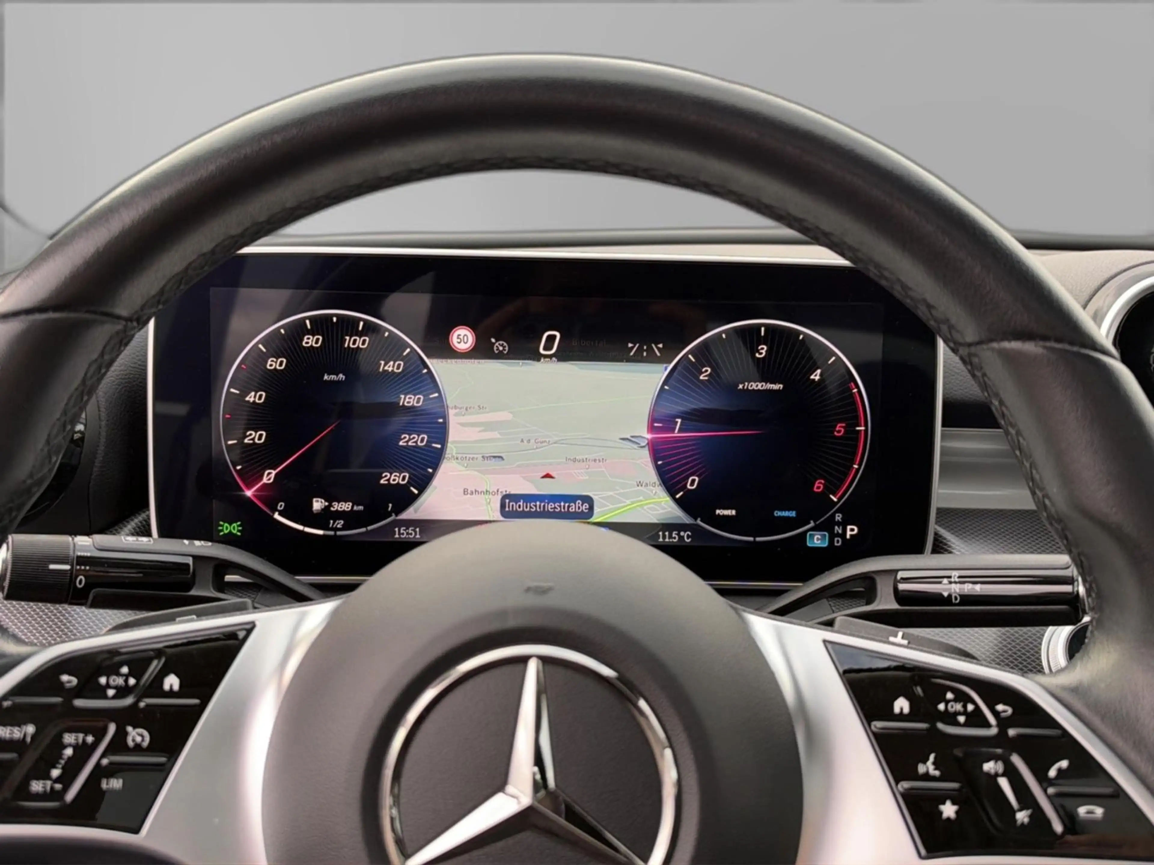 Mercedes-Benz C 220 d Avantgarde *SHD-AHK-Kamera-LED* — photo 13