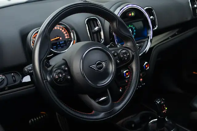 Mini Cooper Cooper view 8