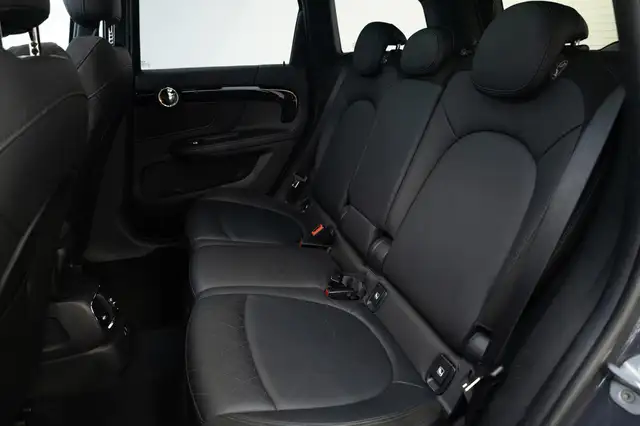 Mini Cooper Cooper view 6
