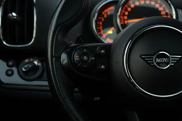 Mini Cooper Cooper view 17