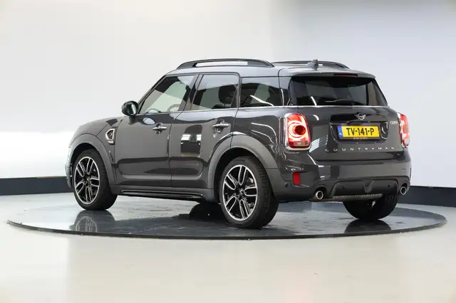 Mini Cooper Cooper view 2