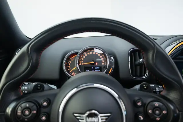 Mini Cooper Cooper view 16