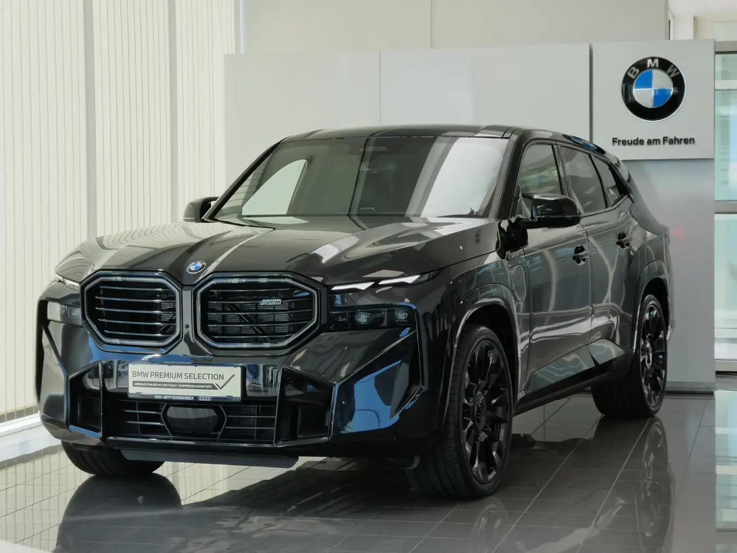 BMW XM 50e M-Sportpaket Pro Schwarz - 1