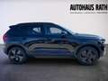 Volvo XC40 Black Edition Plus, B3 Mild Hybrid, Benzin Schwarz - thumbnail 3
