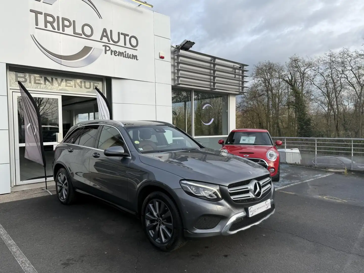 Mercedes-Benz GLC 250 GLC 250 d - BVA 9G-Tronic - Fascination 4-Matic - GPS + TOIT OUVRANT + CAMERA AR Grau - 1