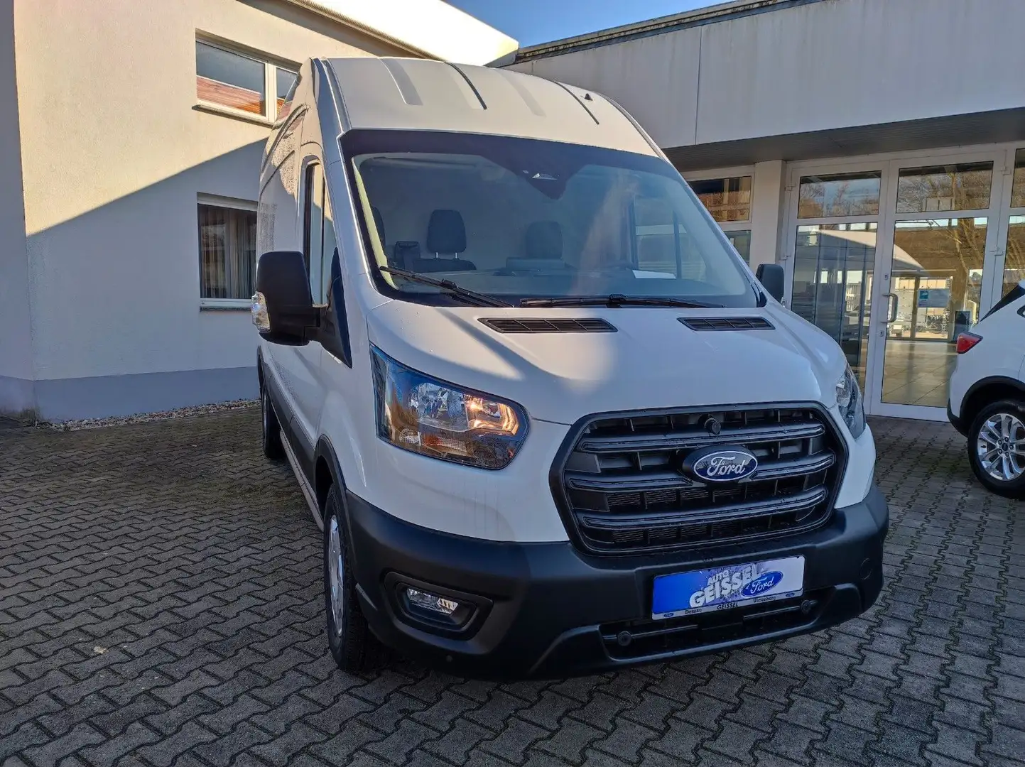 Ford Transit Kasten350 L3H3 Trend,NeuModell.Klimaauto Weiß - 2