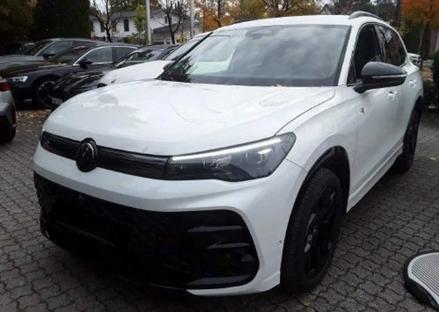 Volkswagen Tiguan R-Line 2,0 TDI SCR 4M DSG Weiß - 2