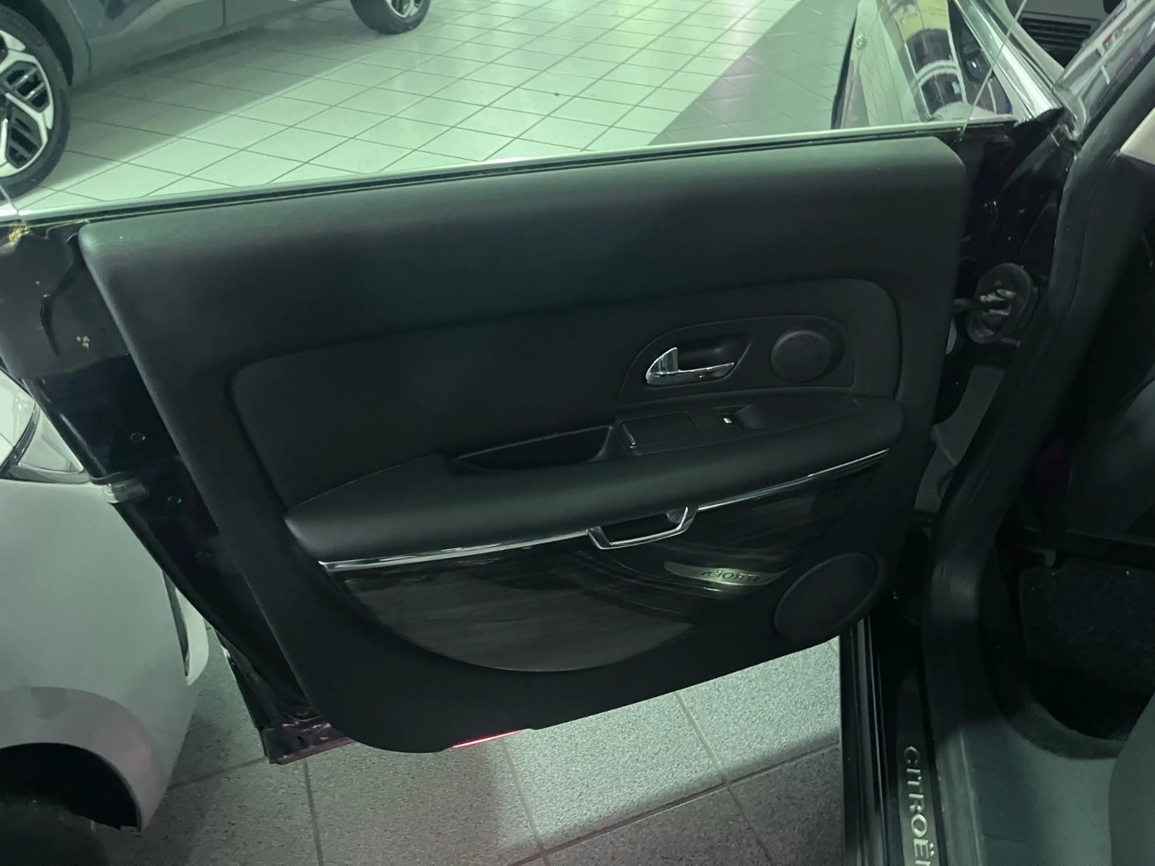 Citroen C6 V6 HDi *Überholter Motor*8Fach bereiExclusive — photo 15