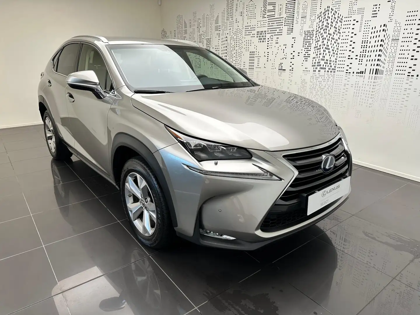 Lexus NX 300h NX 300h 2.5 Luxury 4wd cvt Ezüst - 2