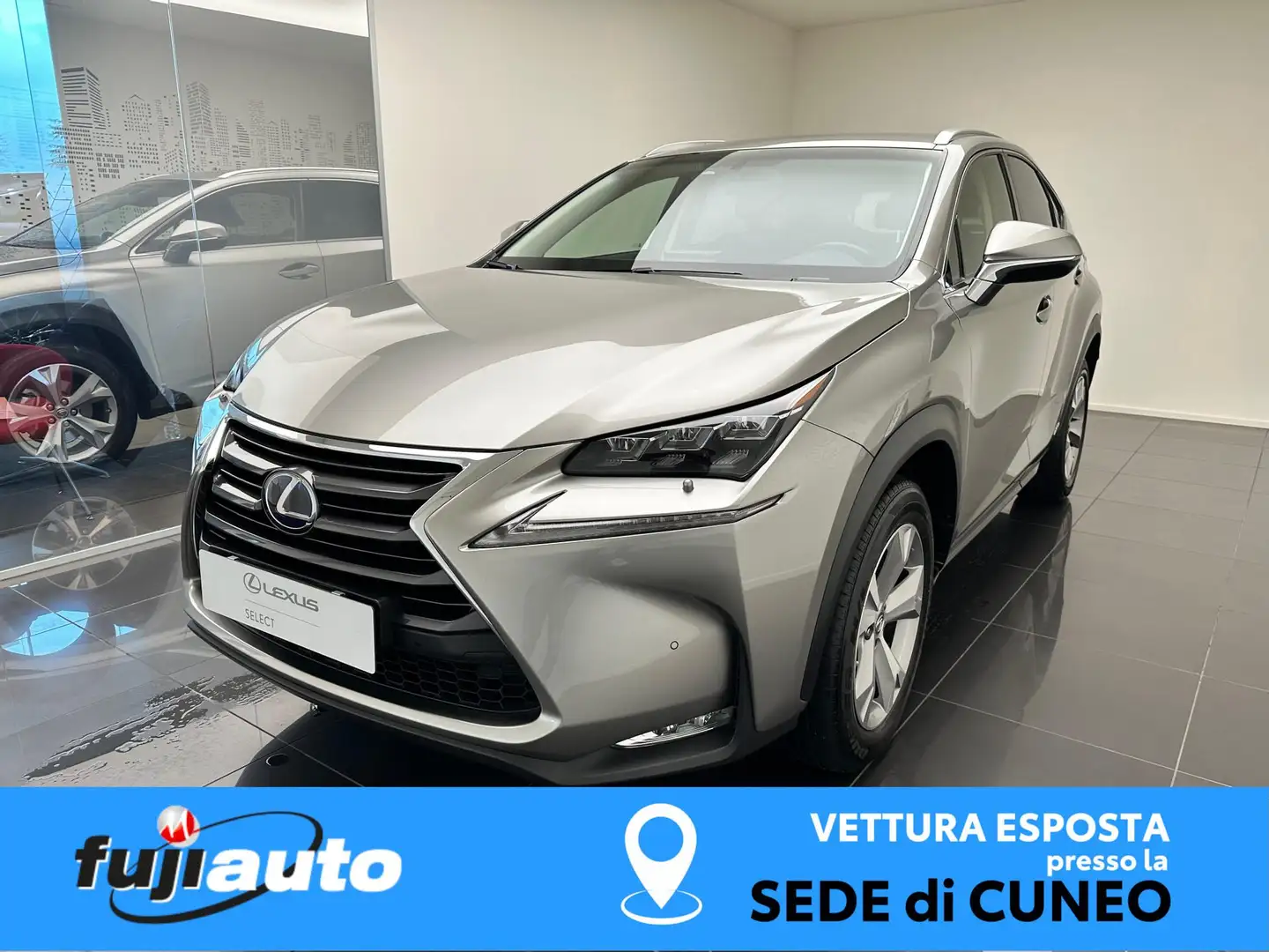 Lexus NX 300h NX 300h 2.5 Luxury 4wd cvt Ezüst - 1