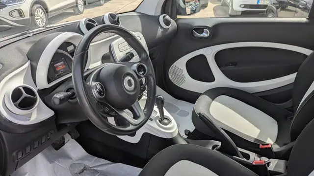 Smart Fortwo view 8